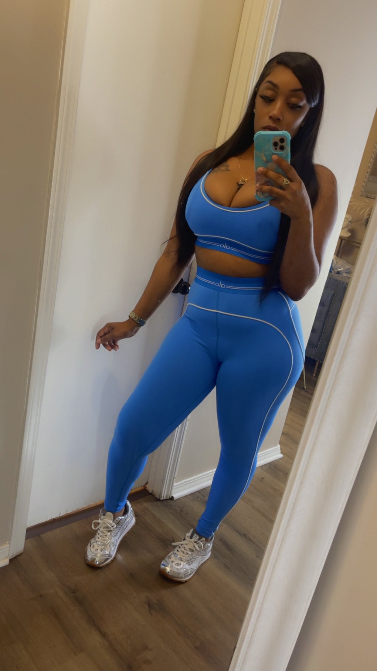 Queen 2pc ( Jacket not included )